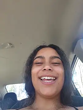 cinnaminnie online show from 03-01-25, 04:22