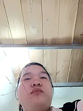 Thomgdee online show from 10-21-25, 01:06