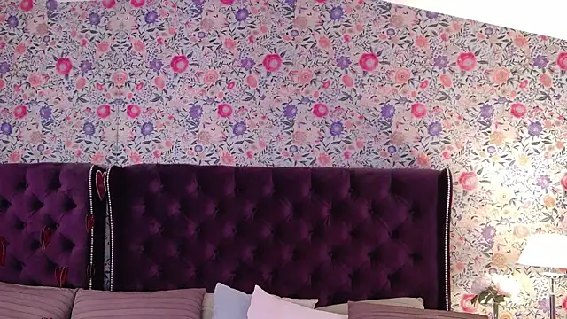 Snapshot of Evapeach_ chatting on 02-21-25, 01:44 Evapeach online show from 02-21-25, 01:44