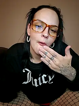 Jujuicy 97 online show from 03-15-25, 07:27