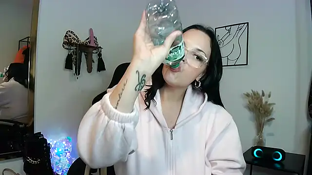 Jujuicy 97 online show from 09-19-25, 07:47