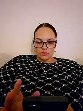 Jujuicy 97 online show from 04-15-26, 06:37