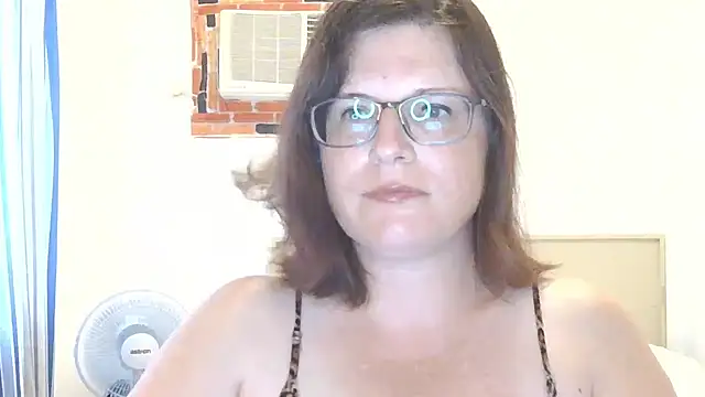 CrimsonMistress online show from 04-20-26, 10:33