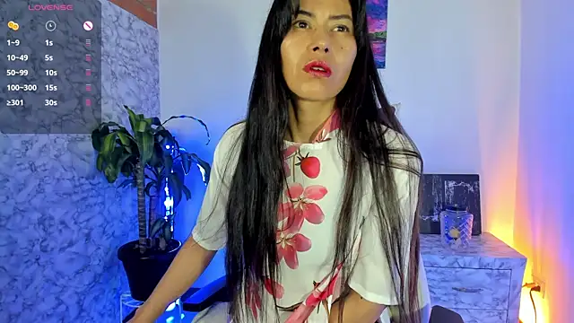 Snapshot of natashaanurak chatting on 09-15-25, 04:29 natashaanurak online show from 09-15-25, 04:29