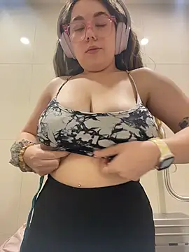 brooklynivy online show from 11-18-25, 07:46