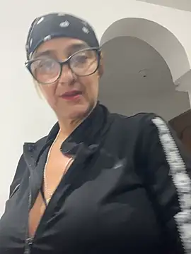 anastasia and jordan online show from 04-20-26, 09:56