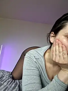 jenna-sxy19 online show from 03-11-25, 01:45