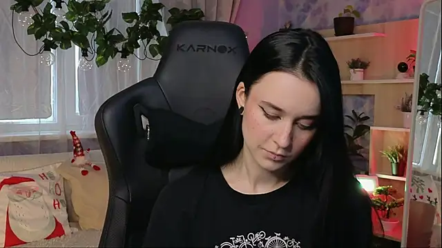 KiraLiLime online show from 02-06-25, 09:32