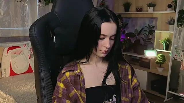 KiraLiLime online show from 02-14-25, 12:47