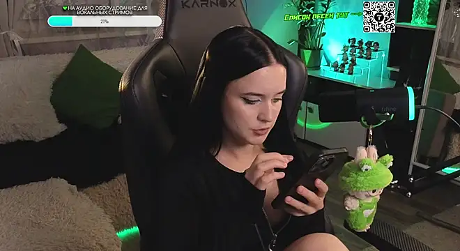 KiraLiLime online show from 09-30-25, 01:43