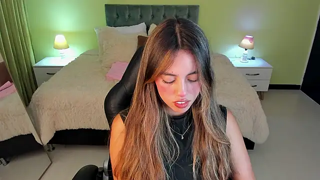 Snapshot of _Charlotte_evans_1 chatting on 02-05-26, 10:58 Charlotte evans 1 online show from 02-05-26, 10:58