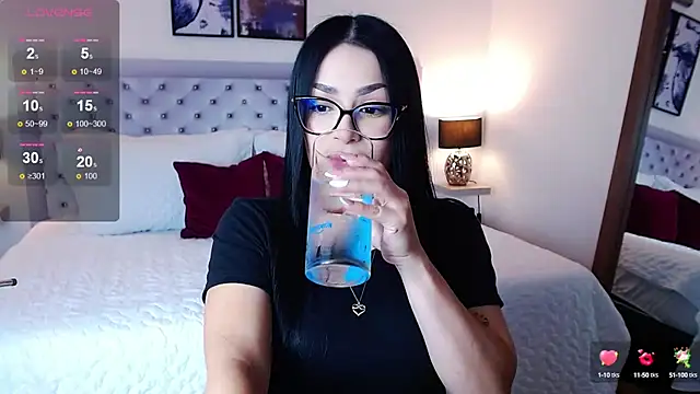 Snapshot of sarascottt chatting on 02-13-25, 02:52 sarascottt online show from 02-13-25, 02:52