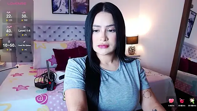 Snapshot of sarascottt chatting on 10-04-25, 03:32 sarascottt online show from 10-04-25, 03:32