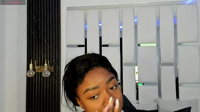 mia schwarz online show from 12-14-24, 12:23