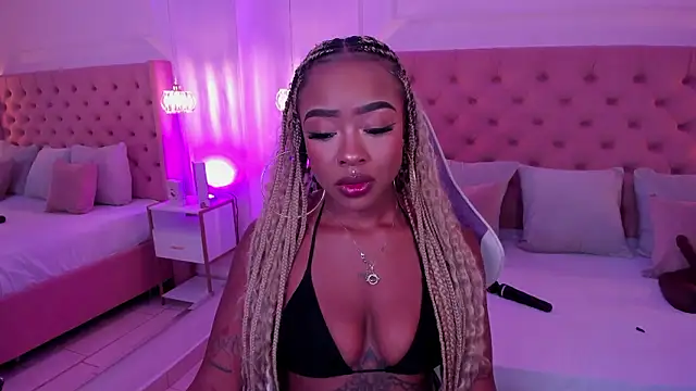 Snapshot of mia_schwarz chatting on 01-17-26, 08:01 mia schwarz online show from 01-17-26, 08:01