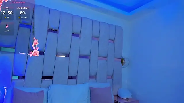 Snapshot of mia_schwarz chatting on 02-13-26, 09:44 mia schwarz online show from 02-13-26, 09:44