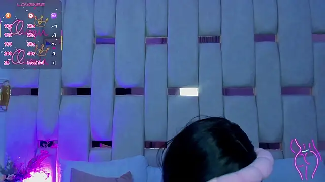 Snapshot of mia_schwarz chatting on 02-20-26, 08:42 mia schwarz online show from 02-20-26, 08:42