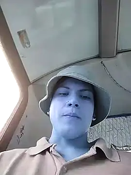 Snapshot of Xtrem3HARDxxx chatting on 12-20-24, 11:43 Xtrem3HARDxxx online show from 12-20-24, 11:43