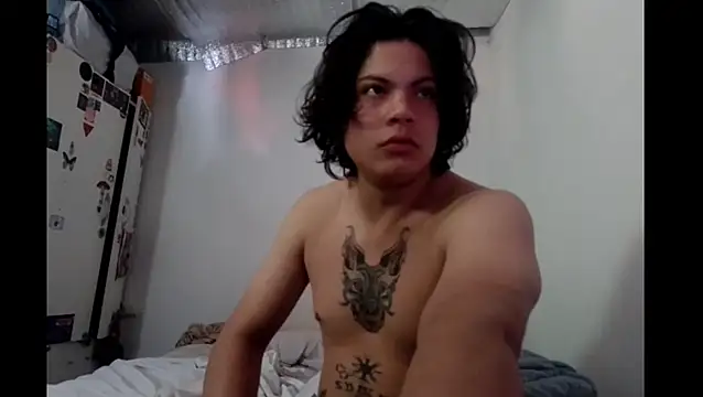 Snapshot of Xtrem3HARDxxx chatting on 11-17-25, 03:18 Xtrem3HARDxxx online show from 11-17-25, 03:18