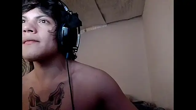 Snapshot of Xtrem3HARDxxx chatting on 11-28-25, 06:05 Xtrem3HARDxxx online show from 11-28-25, 06:05