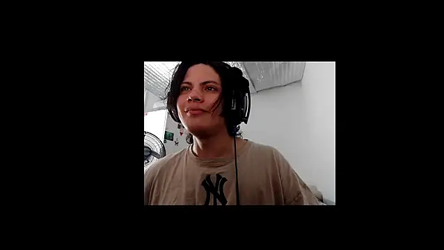 Snapshot of Xtrem3HARDxxx chatting on 11-29-25, 06:16 Xtrem3HARDxxx online show from 11-29-25, 06:16