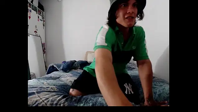 Snapshot of Xtrem3HARDxxx chatting on 01-09-26, 07:44 Xtrem3HARDxxx online show from 01-09-26, 07:44