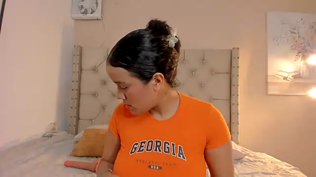 vanesasexyhot21 online show from 09-25-25, 02:59