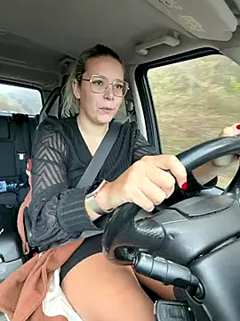 Snapshot of EmyLana chatting on 11-15-25, 07:49 EmyLana online show from 11-15-25, 07:49