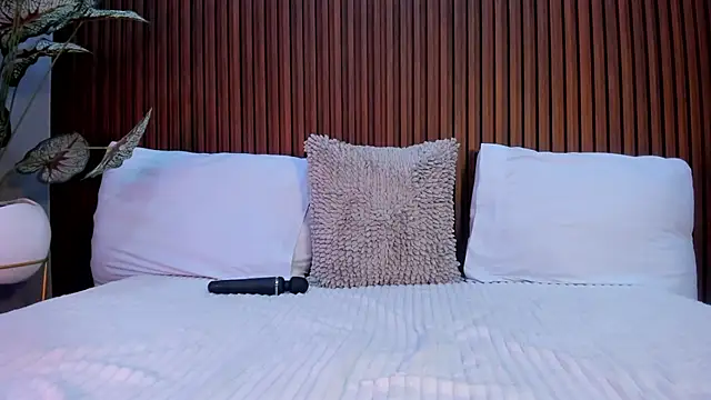 alisson 81 online show from 10-01-25, 07:42