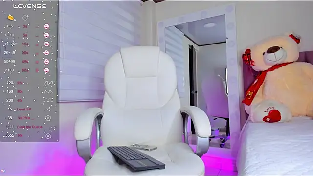 Snapshot of isaa_19 chatting on 02-04-25, 09:17 isaa 19 online show from 02-04-25, 09:17