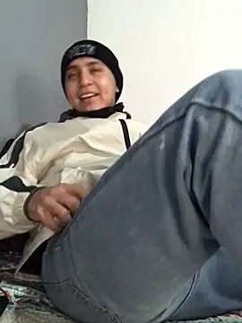 Snapshot of Slow_Kmazutra chatting on 01-21-25, 07:39 Slow Kmazutra online show from 01-21-25, 07:39