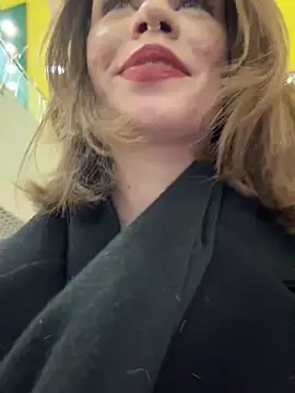 Snapshot of Street_young chatting on 01-19-25, 03:42 Street young online show from 01-19-25, 03:42