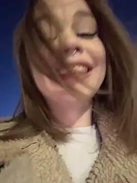 Snapshot of Street_young chatting on 03-06-25, 03:56 Street young online show from 03-06-25, 03:56