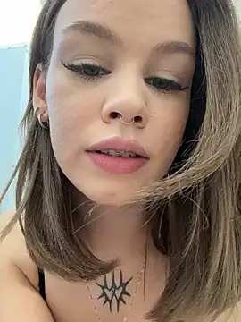 Snapshot of Street_young chatting on 03-09-25, 01:26 Street young online show from 03-09-25, 01:26