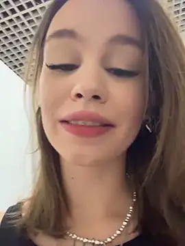 Snapshot of Street_young chatting on 03-20-25, 05:58 Street young online show from 03-20-25, 05:58