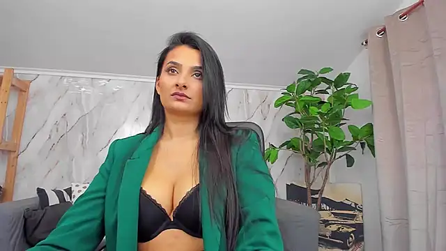 Snapshot of JennaPrice chatting on 03-05-25, 03:29 JennaPrice online show from 03-05-25, 03:29