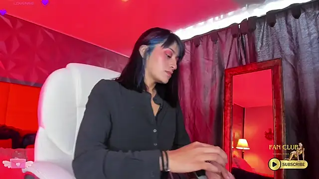 Valkiria ponce online show from 12-30-24, 01:47