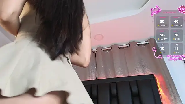 SaraRoy  online show from 06-19-26, 09:40