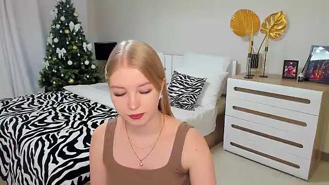 shy  lady online show from 12-30-24, 06:16