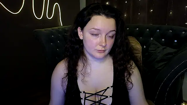 GloriNichols online show from 12-13-24, 01:44