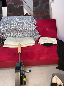 Snapshot of Lilithcaballero chatting on 02-22-25, 01:33 Lilithcaballero online show from 02-22-25, 01:33