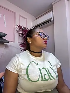 Snapshot of Lilithcaballero chatting on 02-23-25, 04:28 Lilithcaballero online show from 02-23-25, 04:28