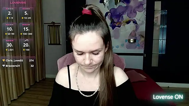 AriaGray online show from 04-09-26, 12:21