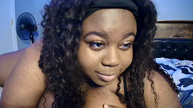 Snapshot of nastygal1999 chatting on 02-12-26, 04:07 nastygal1999 online show from 02-12-26, 04:07