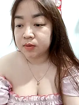 Snapshot of VyOanh2K chatting on 02-09-25, 03:23 VyOanh2K online show from 02-09-25, 03:23
