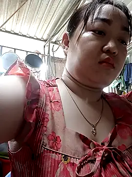 Snapshot of VyOanh2K chatting on 02-11-25, 01:41 VyOanh2K online show from 02-11-25, 01:41