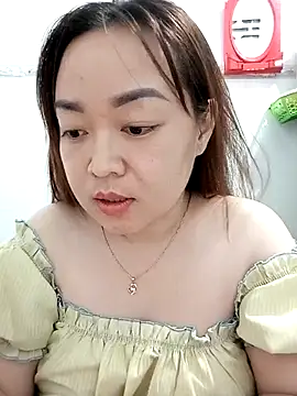 Snapshot of VyOanh2K chatting on 03-13-25, 04:01 VyOanh2K online show from 03-13-25, 04:01