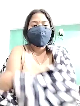 Snapshot of Sapna-80 chatting on 12-28-24, 05:57 Sapna-80 online show from 12-28-24, 05:57