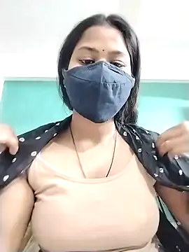 Snapshot of Sapna-80 chatting on 01-15-25, 07:34 Sapna-80 online show from 01-15-25, 07:34