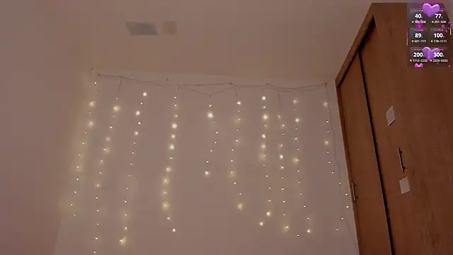 Snapshot of Abbyjonhson__ chatting on 09-20-25, 02:01 Abbyjonhson online show from 09-20-25, 02:01